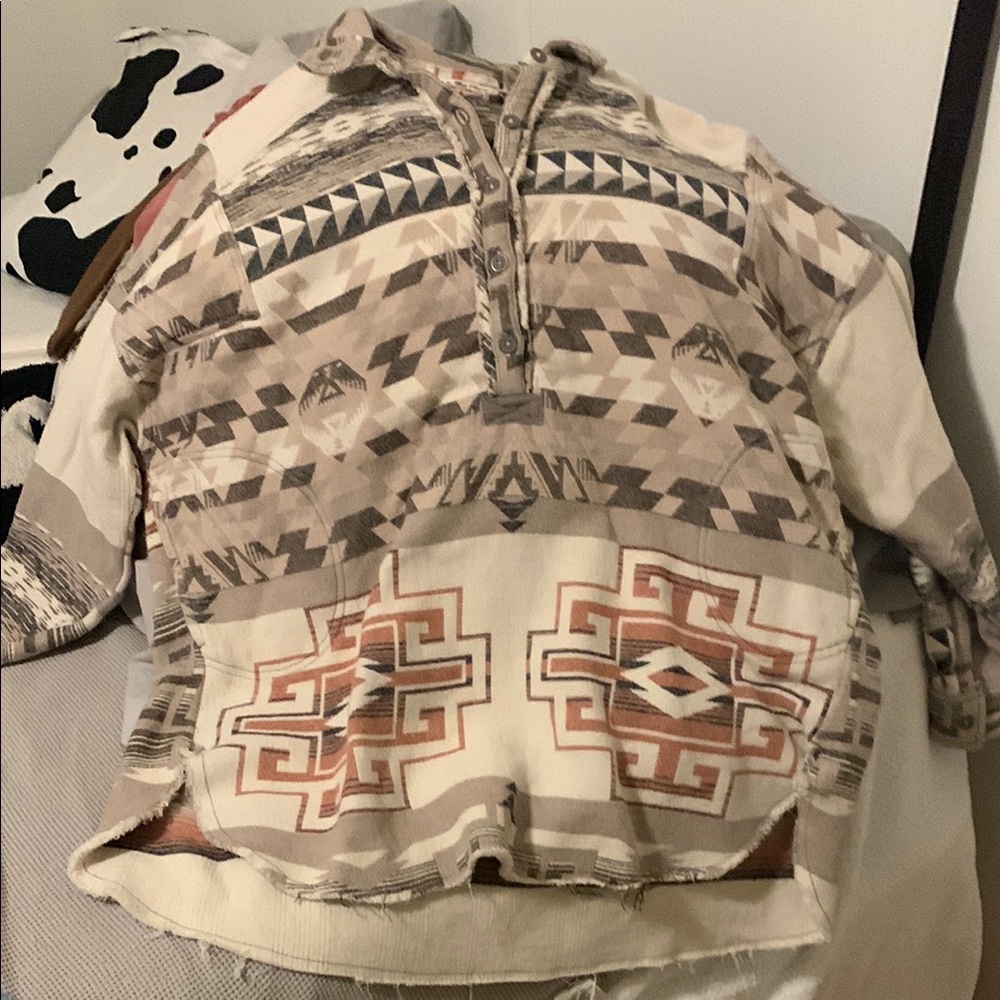 Tribal Print Button-Up Shirt